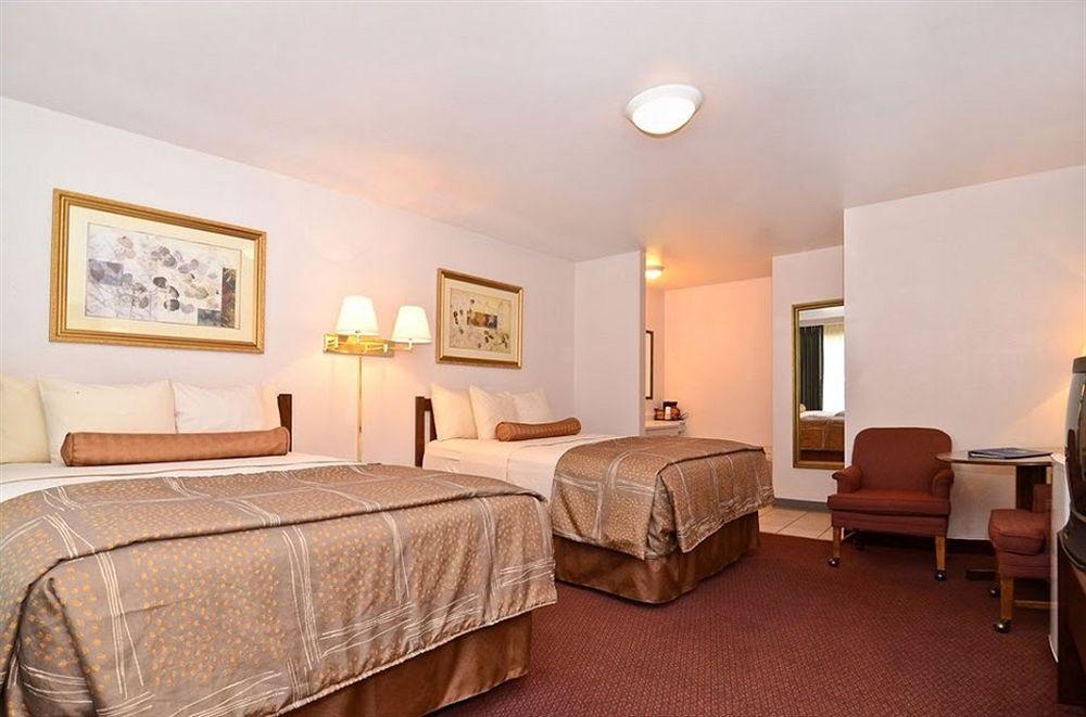 Magnuson Hotel Manitou Springs Bagian luar foto